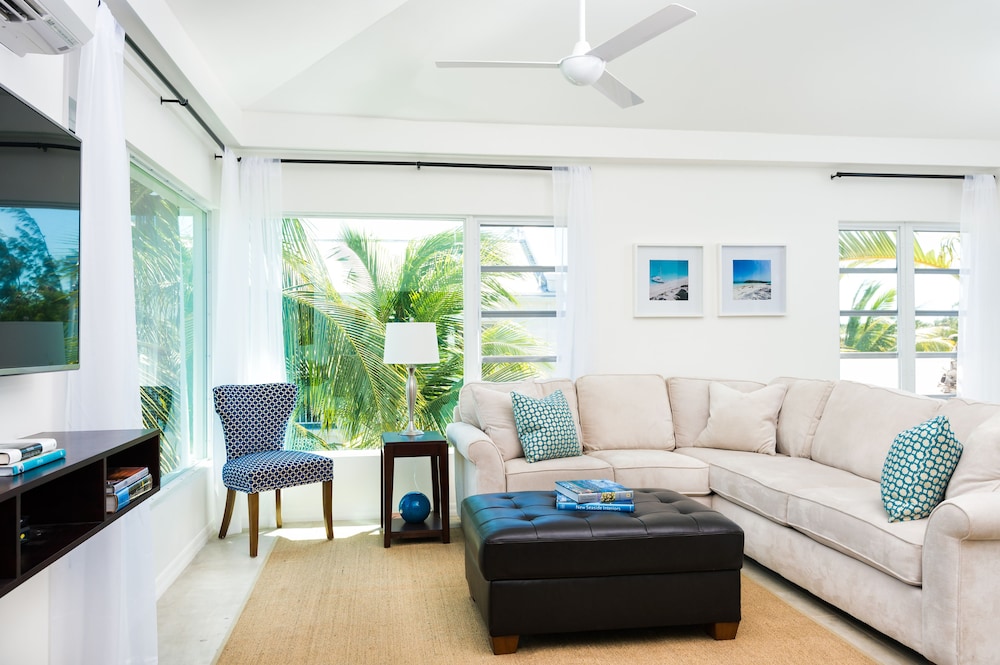 The Oasis At Grace Bay 27/50