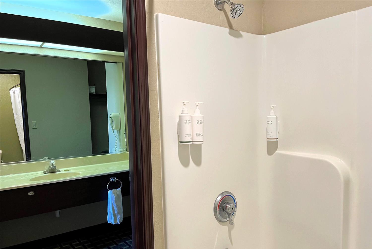 Super 8 By Wyndham Madison/Hanover Area 17/17