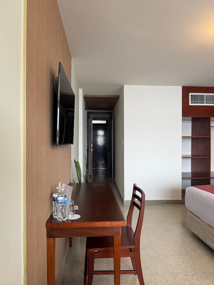 Hotel Royalty 47/64