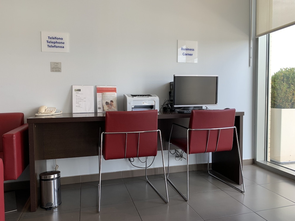 HOLIDAY INN EXPRESS VITORIA 38/43