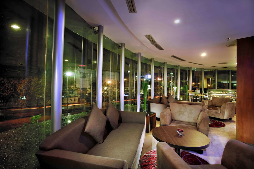 Aston Pluit Hotel and Residence 38/66