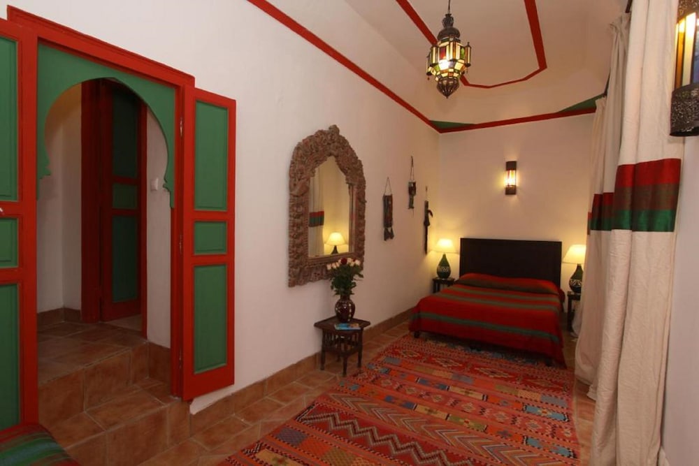 Riad Karmela 10/50