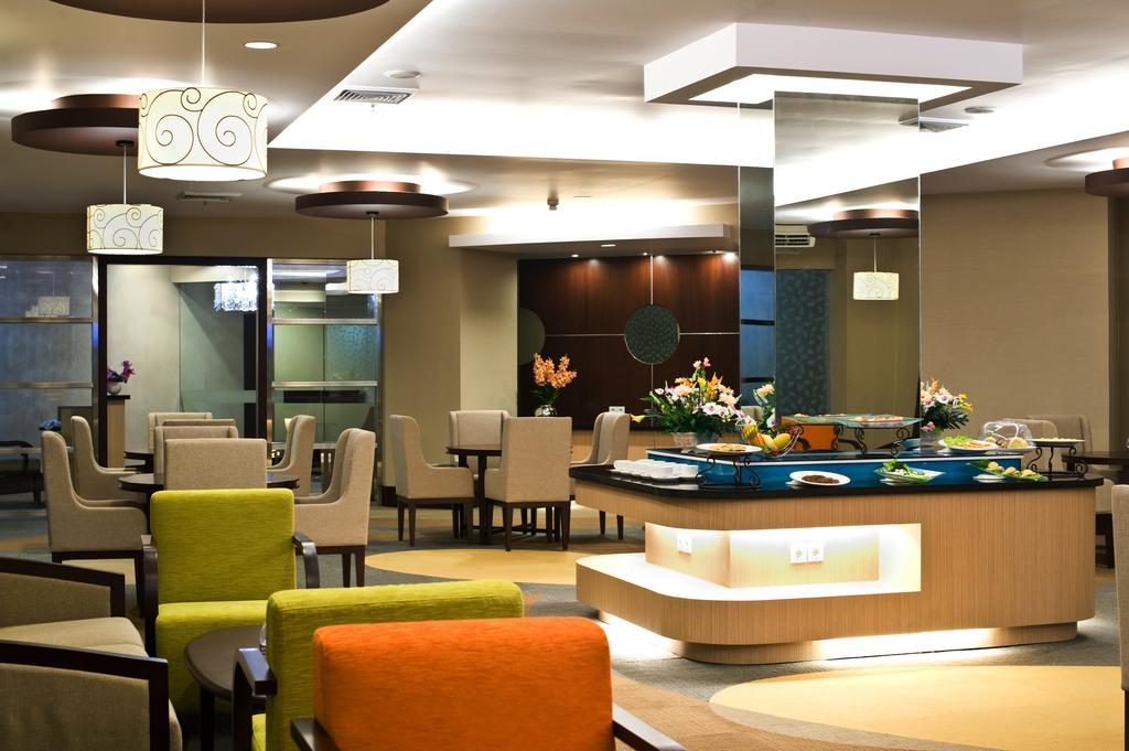 Emerald Garden International Hotel 13/17