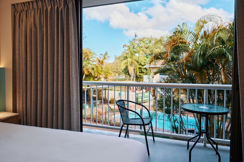 Red Star Hotel Palm Beach 45/56