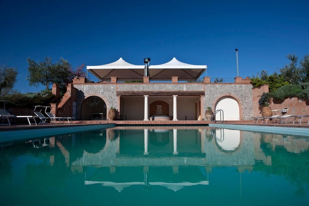 LOCANDA POGGIOLEONE 10/71