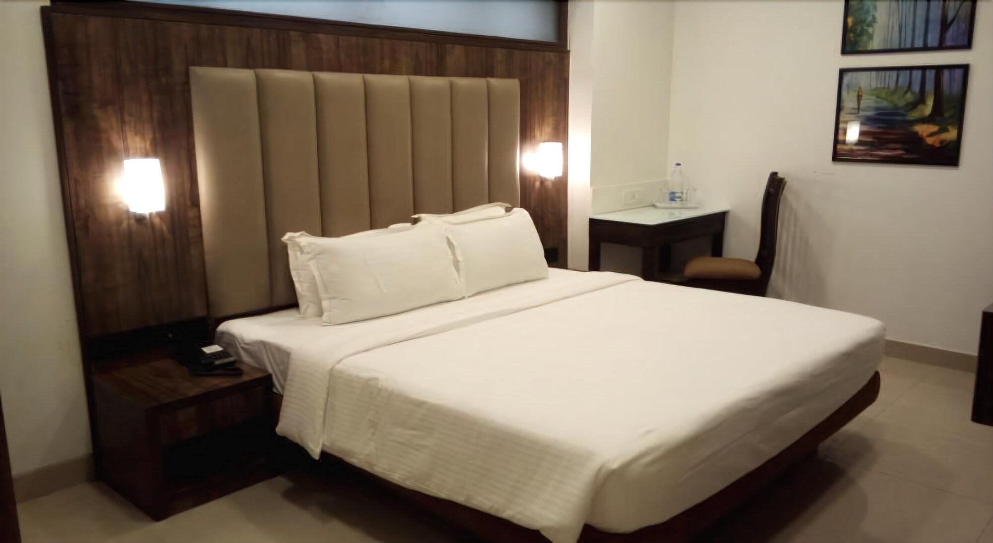 Golden Chariot The Boutique Hotel 10/26