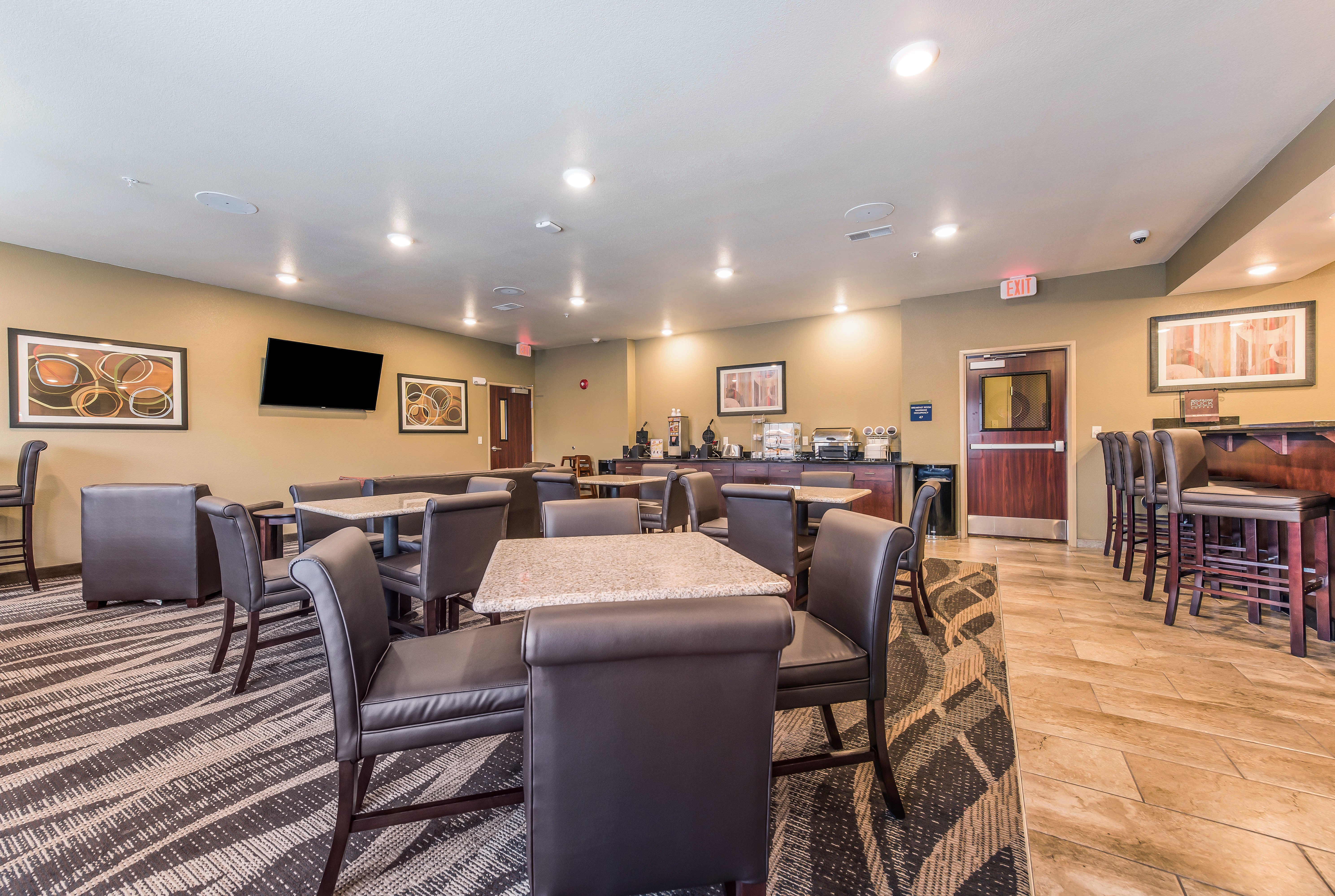 Cobblestone Hotel & Suites - Hutchinson 17/25