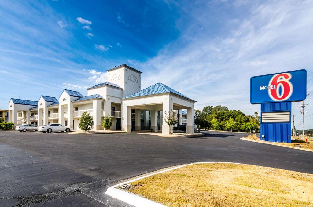 Motel6 Troy, AL 27/35