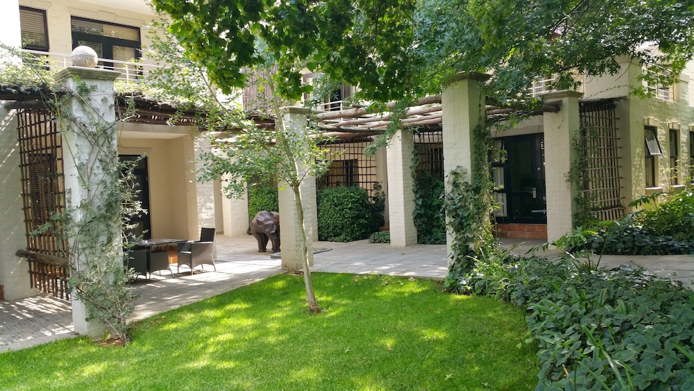 Sandton Lodge Rivonia 1/59