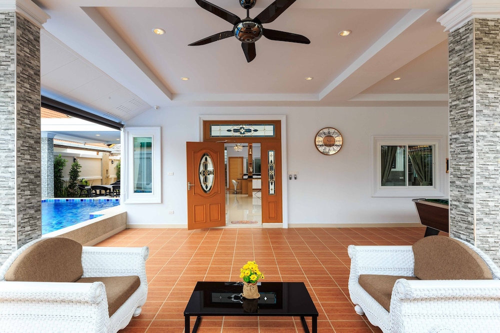 Gala Villa New Modern Luxury 5 Bed 15/22