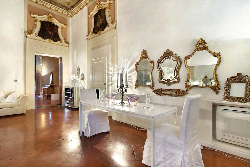 PALAZZO TOLOMEI RESIDENZA D'EPOCA 39/50