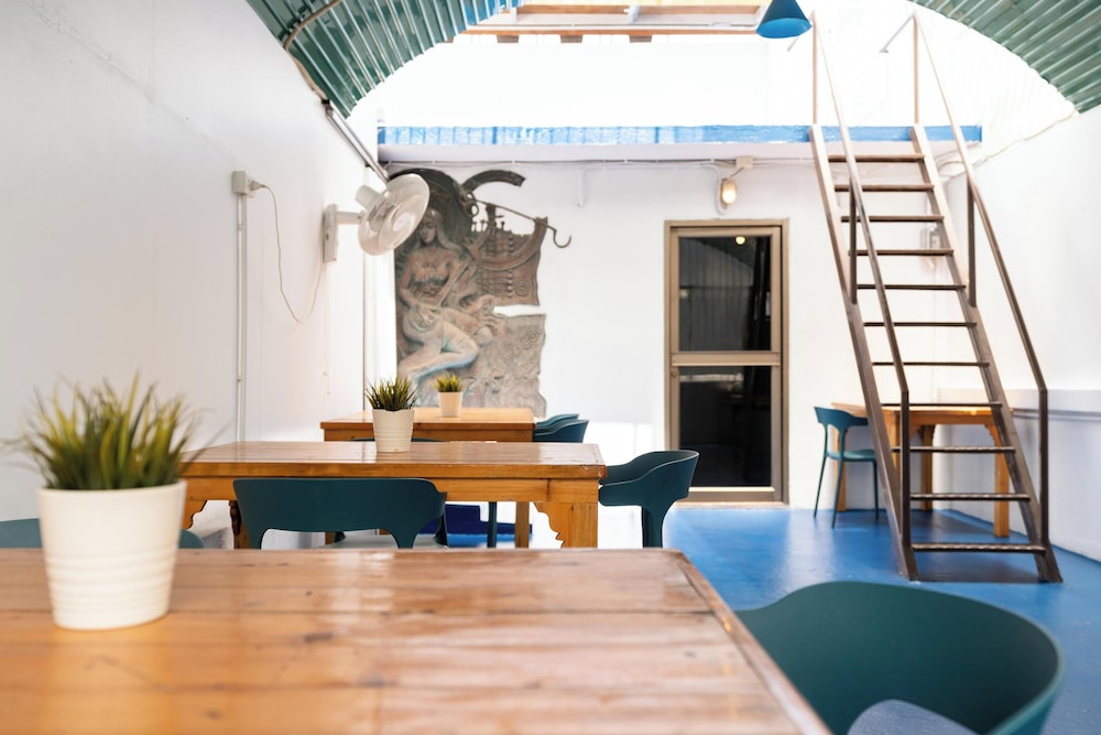 HOFT Hostel Bangkok 52/64