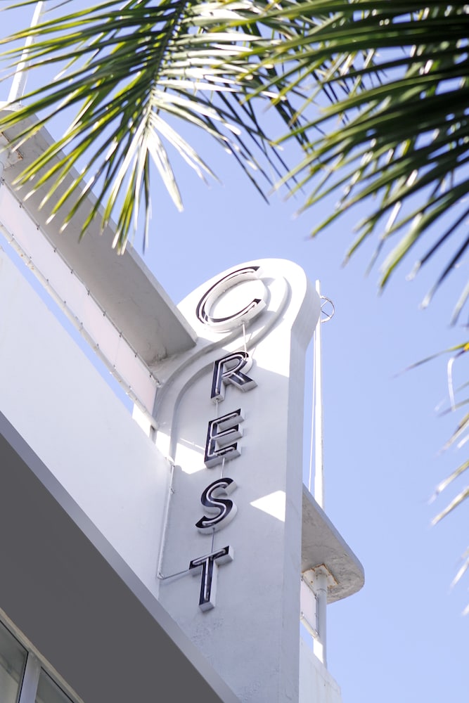 CREST Hotel & Suites 6/66