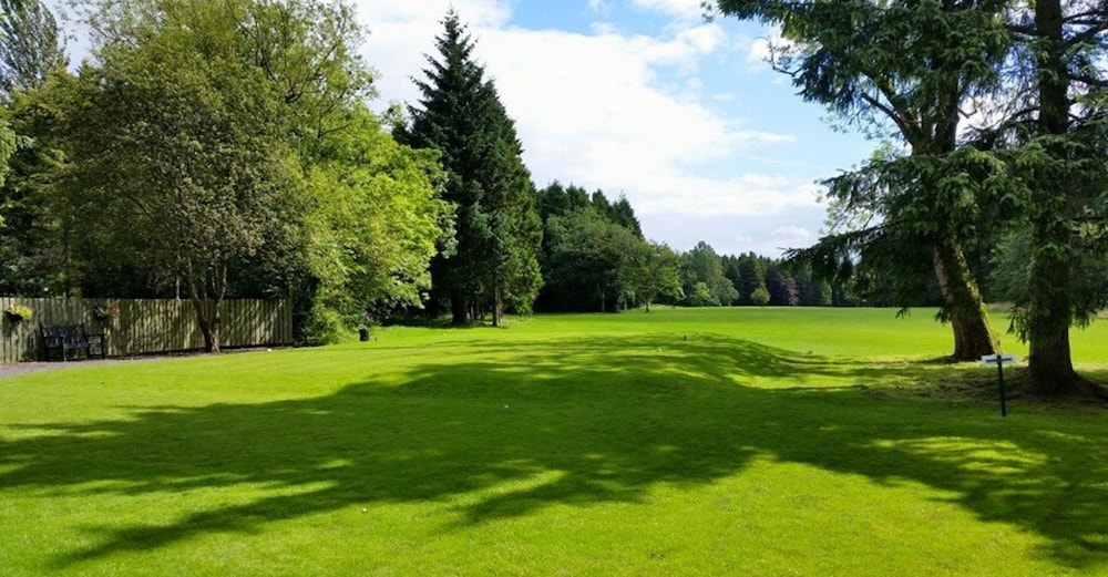 Brown Trout Golf and Country Inn 23/32