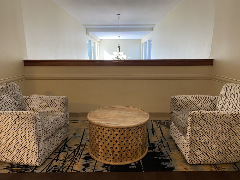 Best Western Plus Peppertree Inn At Omak 28/45