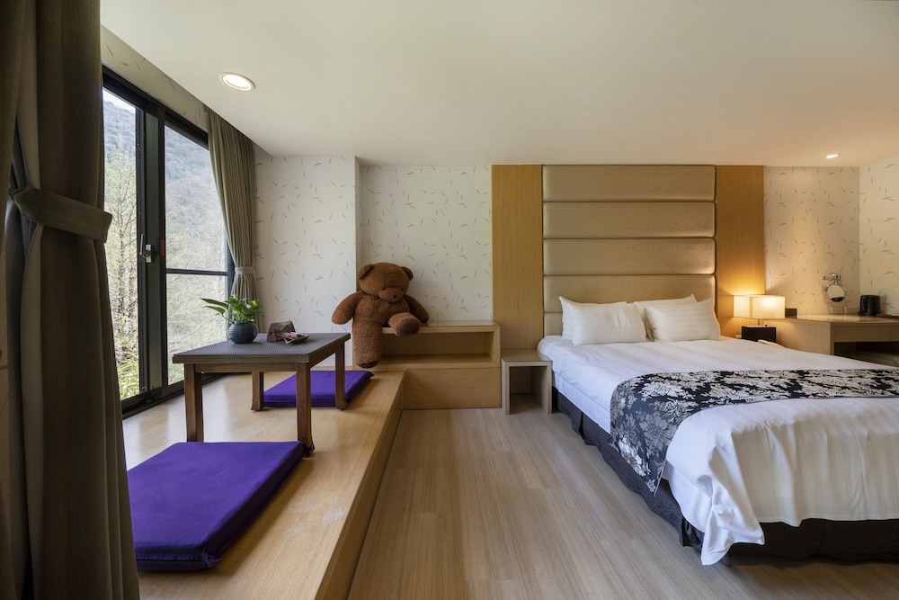 Maple, King Bed