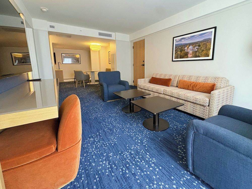 Virginia Guesthouse Hotel and Conference Center 27/50