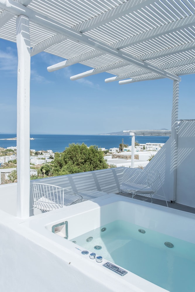 Ostraco Suites in MYKONOS