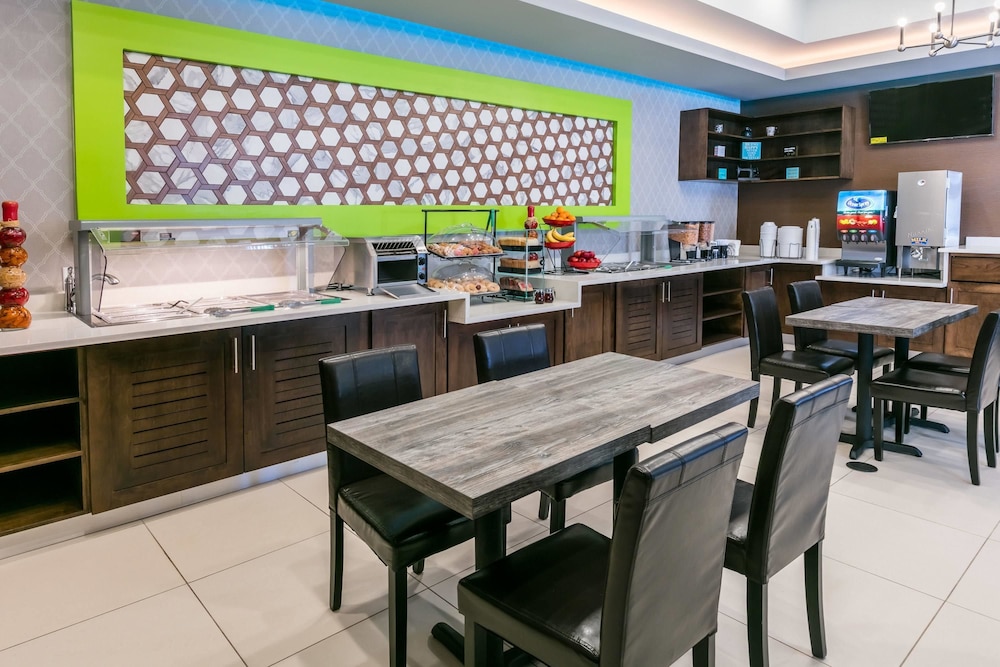 Ramada By Wyndham El Paso 28/38