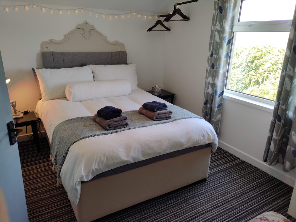 Stromness Apartments 3/19