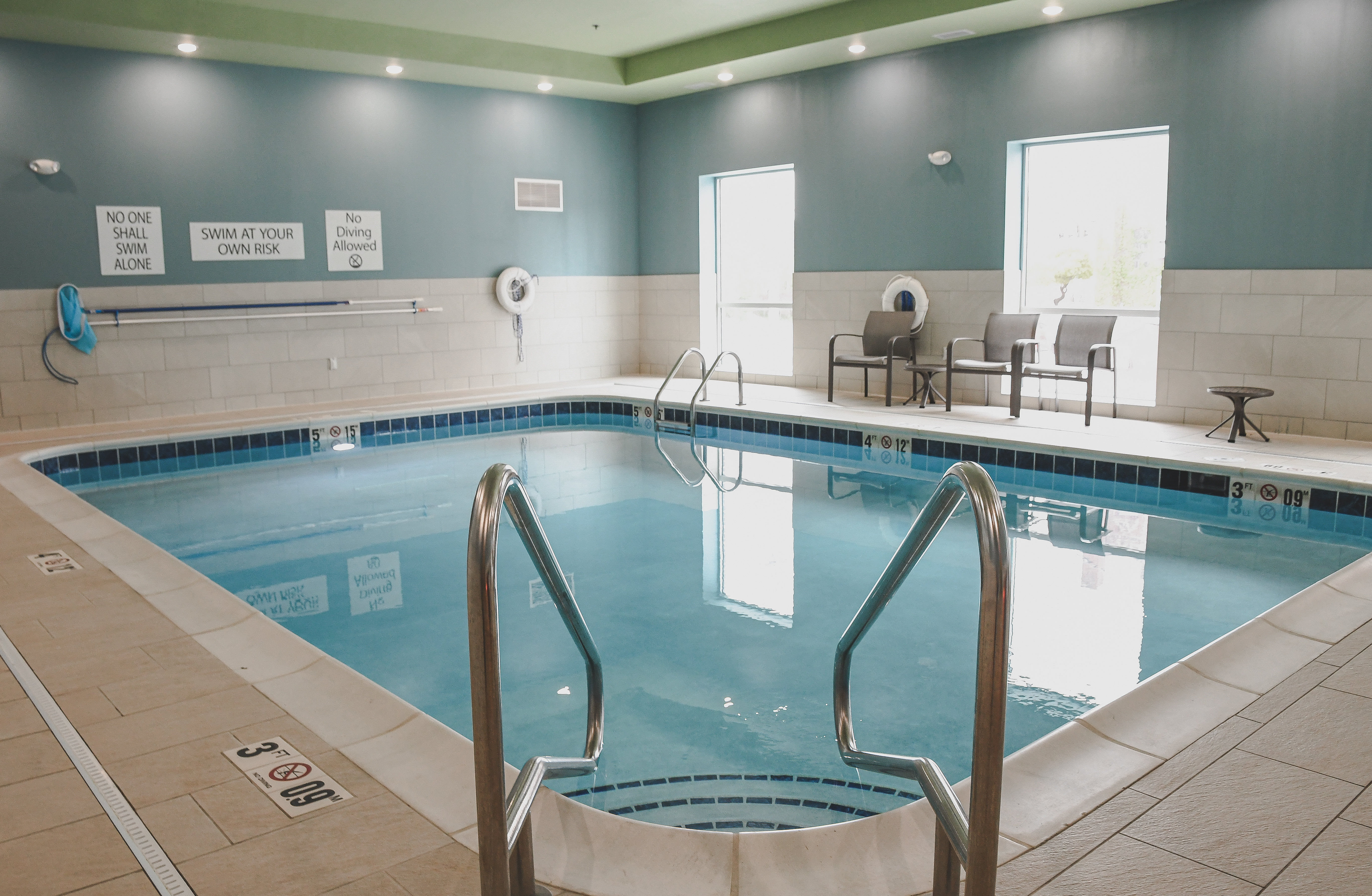 Holiday Inn Express and Suites Omaha Downtown Old Market 26/52