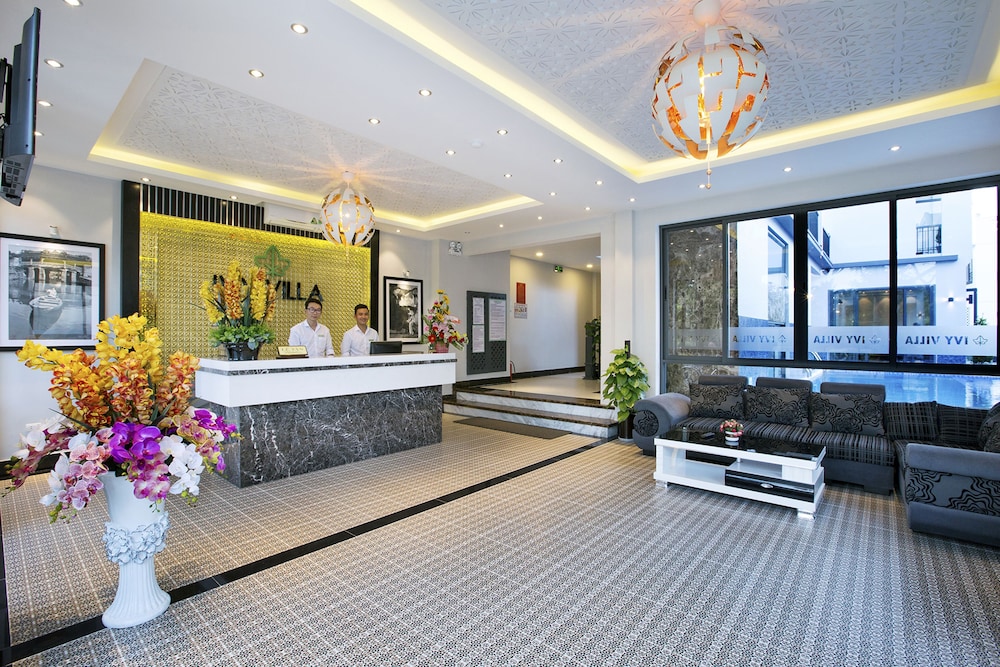 Ivy Villa 8/49