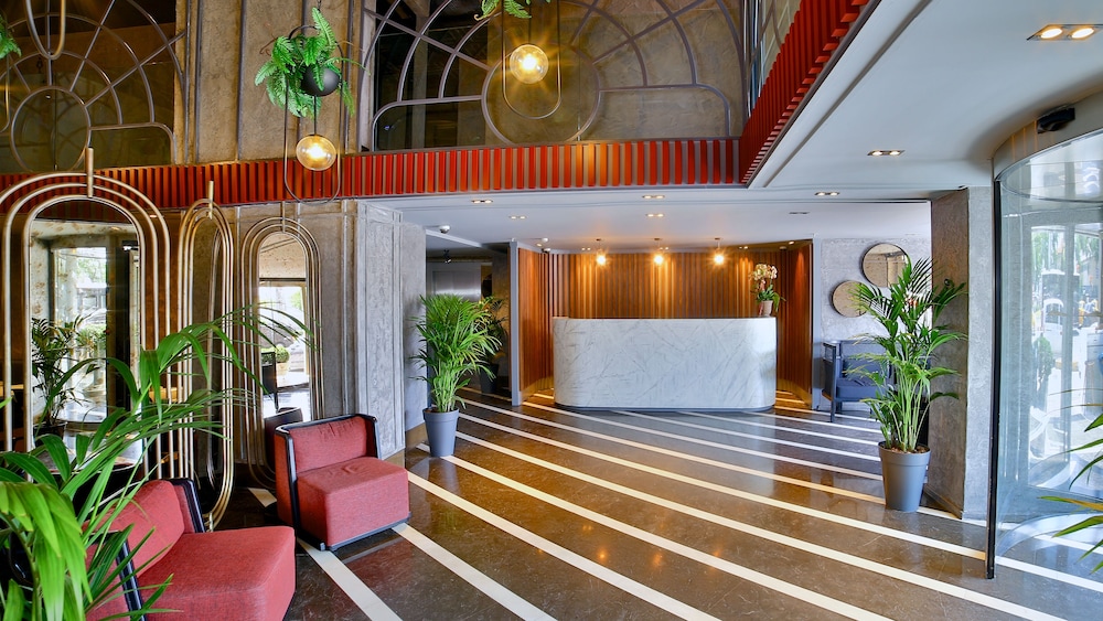 Lobby at Zimmer Bosphorus Hotel, ISTANBUL