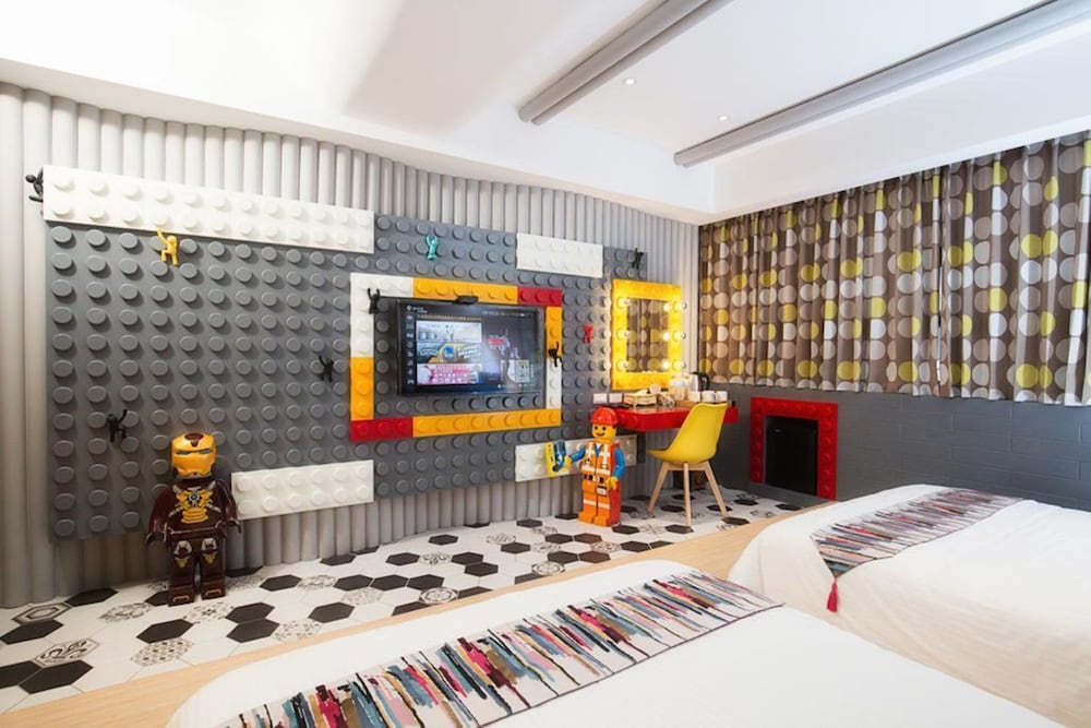 J.T World Funtrip B&B 21/44