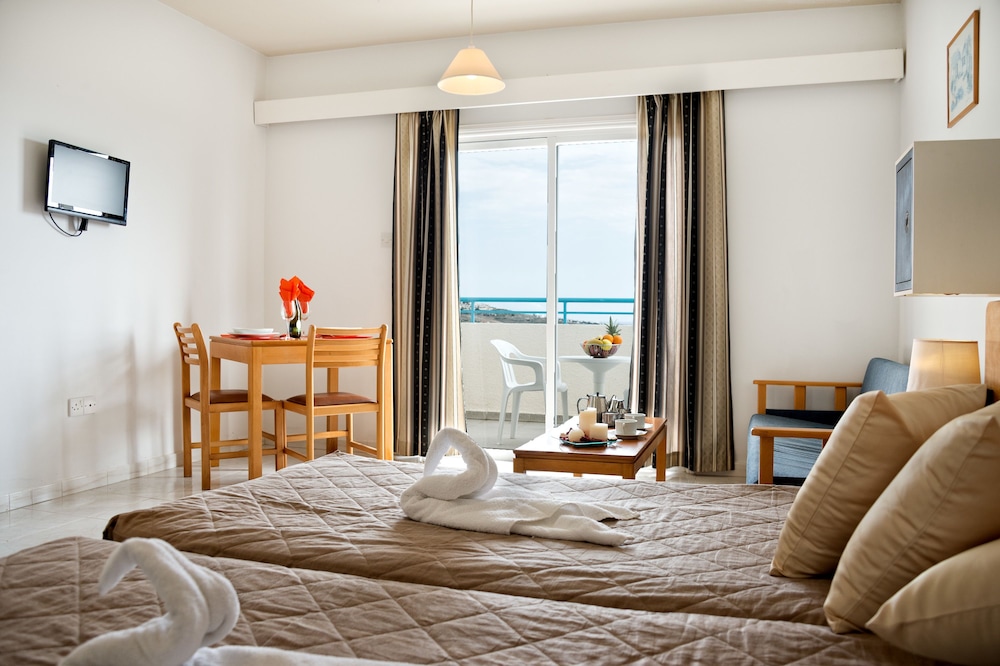 Sunny Hill Hotel Apartments 34/58