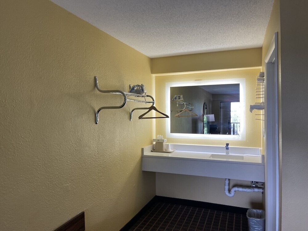 Super 8 By Wyndham Jessup/Baltimore Area 23/24