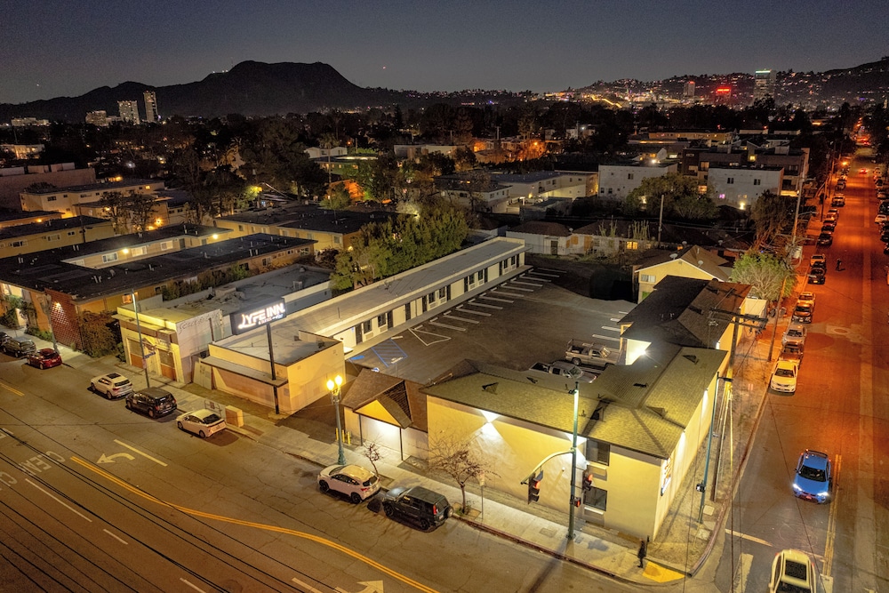 LYFE INN & SUITES by AGA- North Hollywood Near Universal Studios 1/22