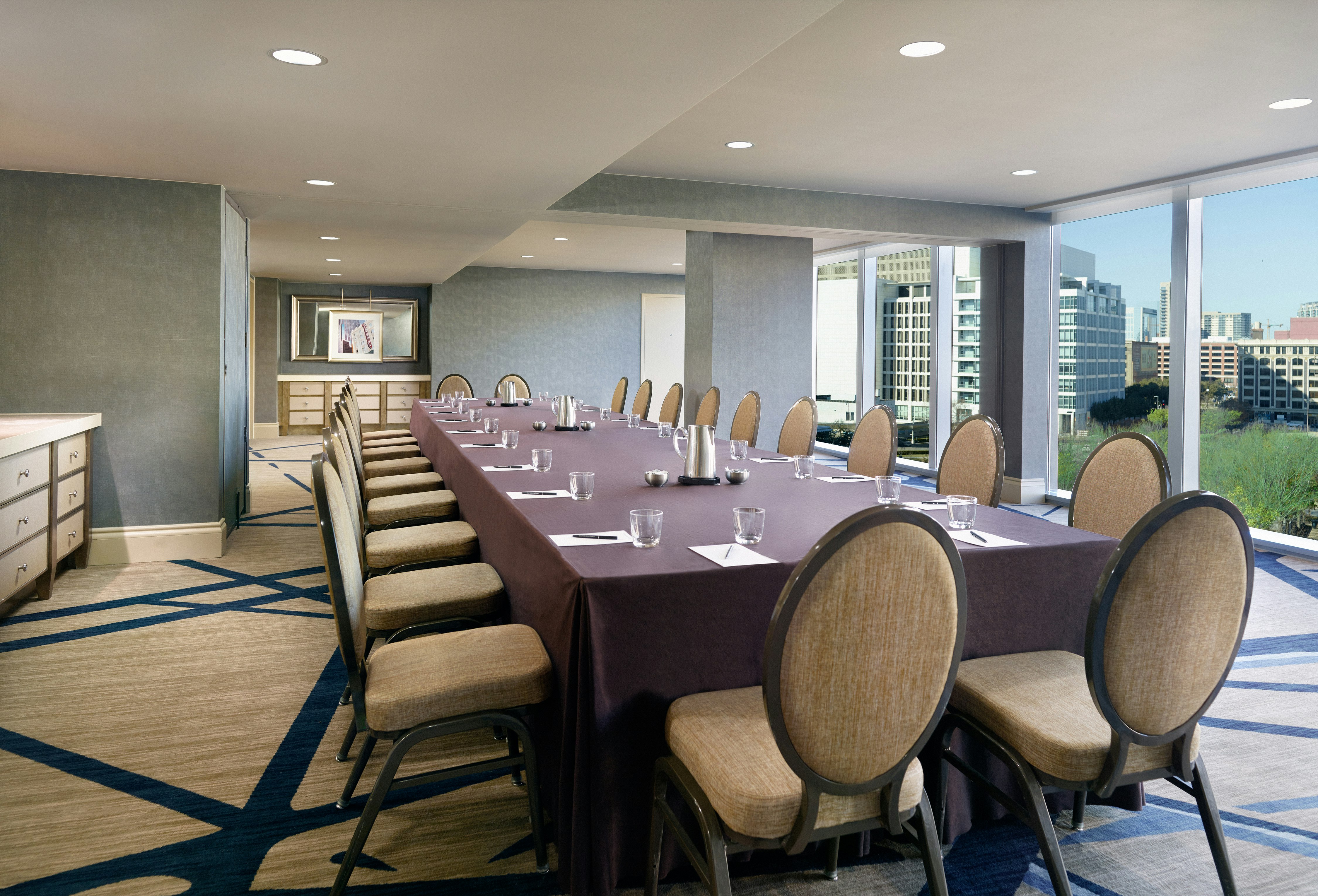 OMNI DALLAS HOTEL 75/92