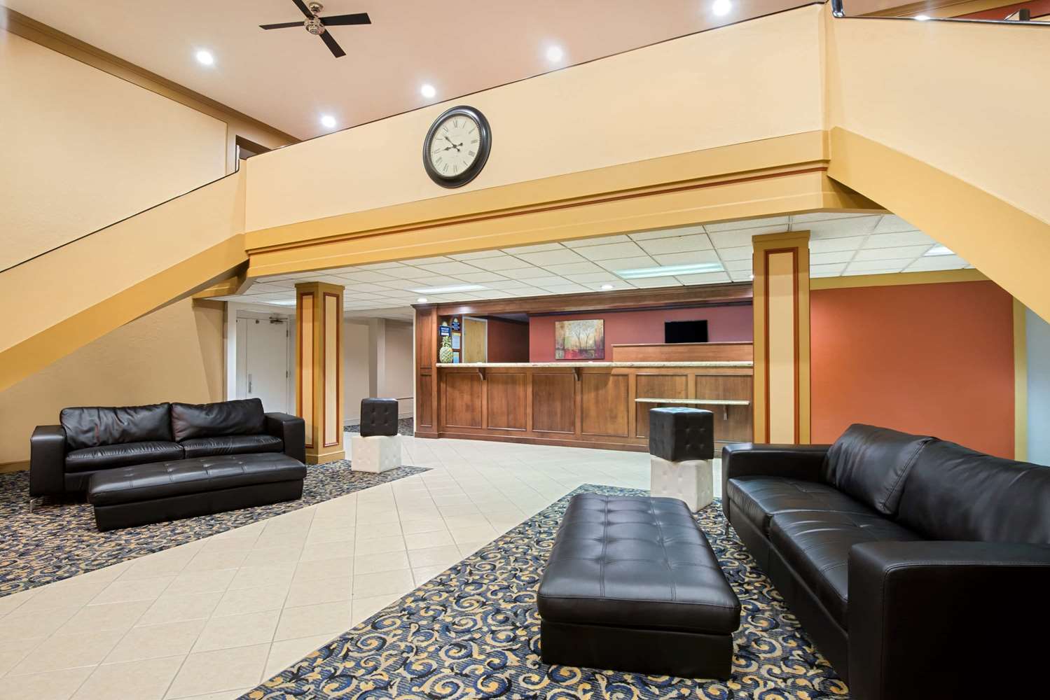 Studio6 Suites Fremont, OH 17/22