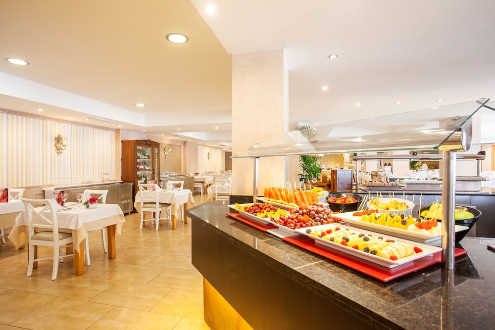 Grupotel Orient 49/63