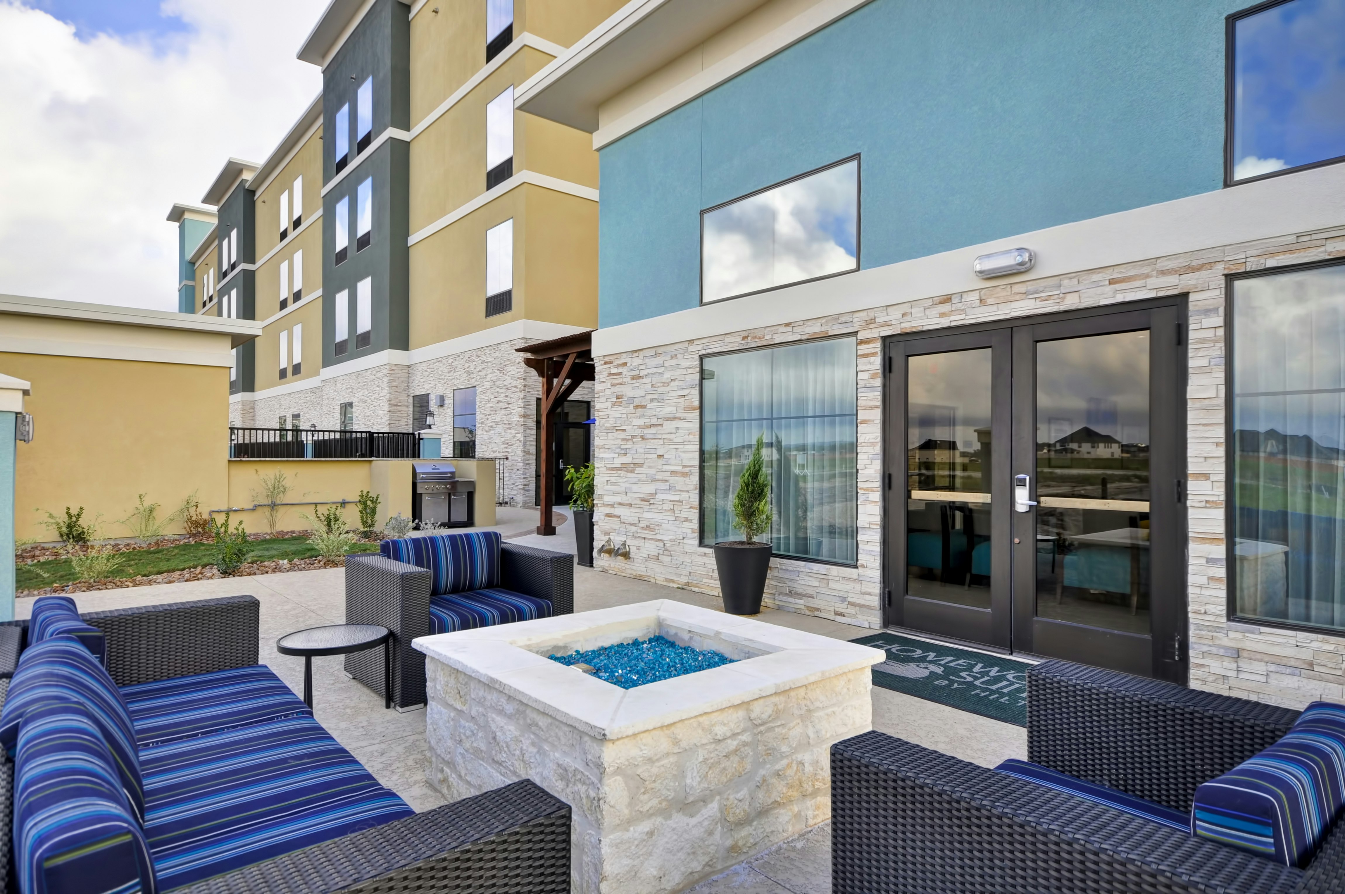 HOMEWOOD SUITES BY HILTON NEW BRAUNFELS 40/81