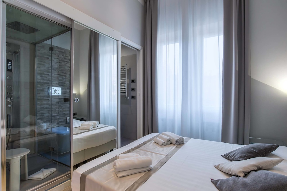 ROOM, DOUBLE BED, CITY VIEW