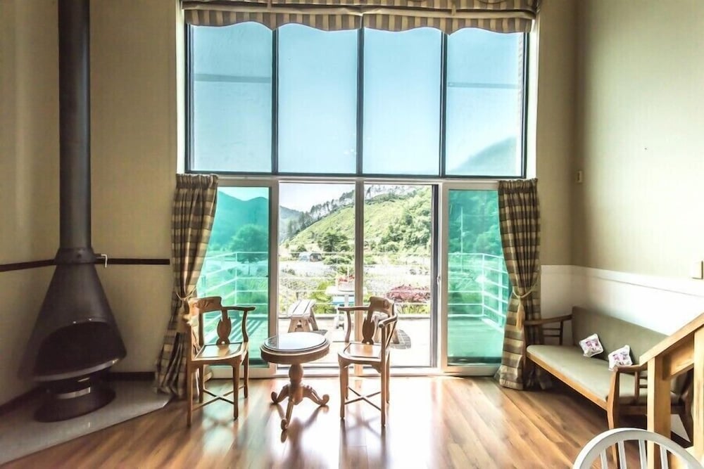 Peongcang Sunny Junny Pension 21/50