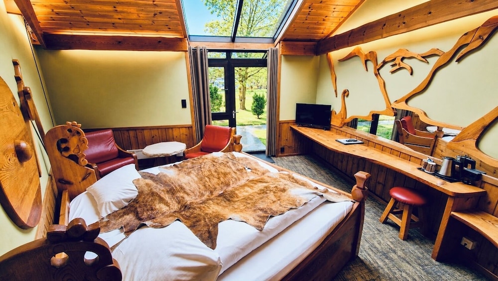 King Bed