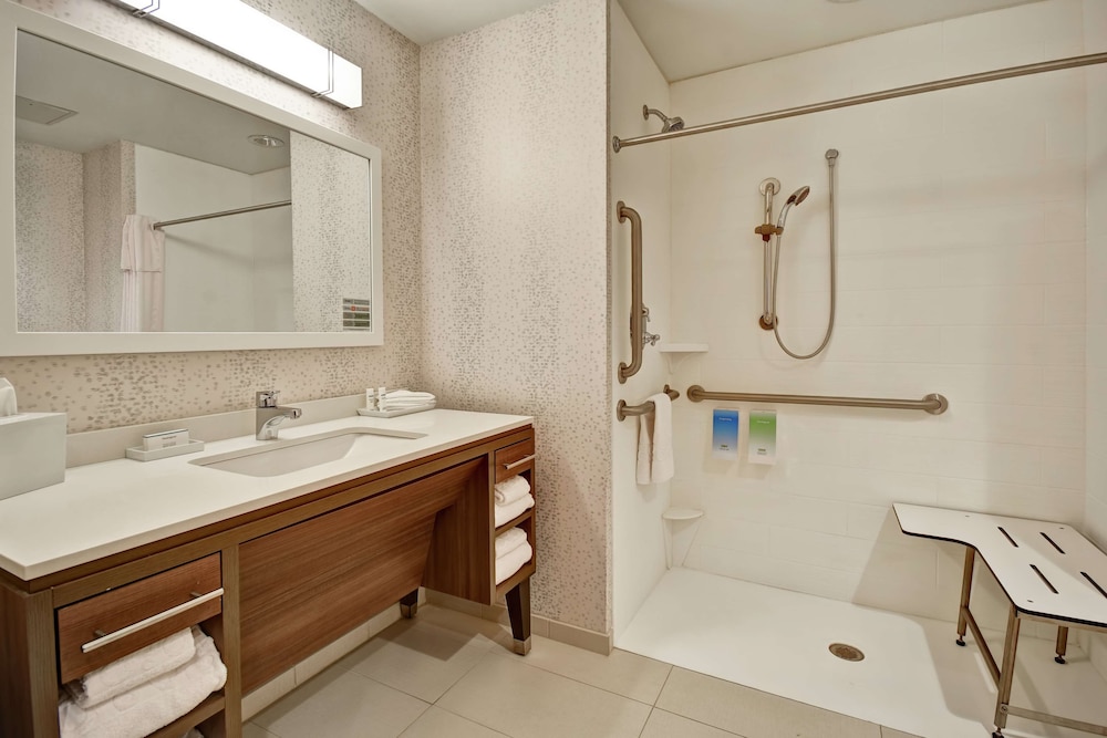 Home2 Suites by Hilton Springfield North 16/57