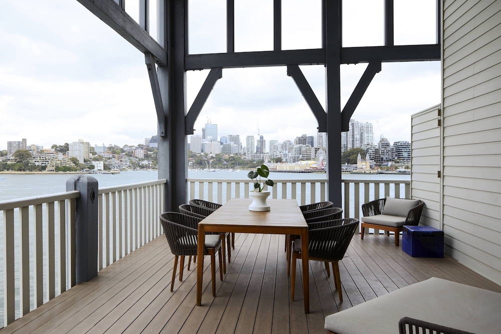 Pier One Sydney Harbour Autograph Collection 40/47