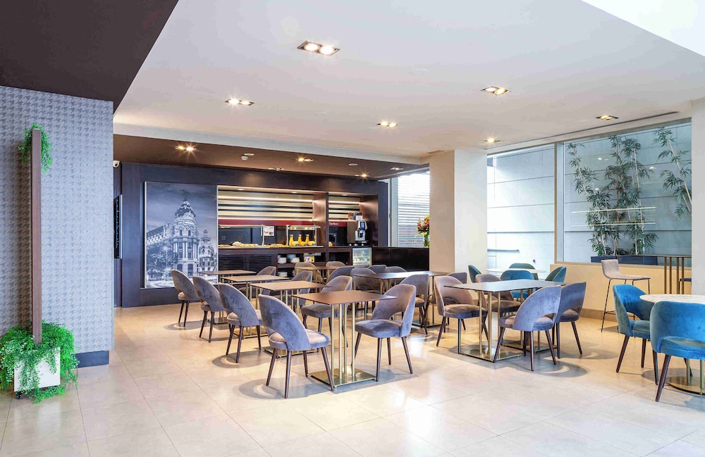 Suites Viena Plaza de Espana 43/61