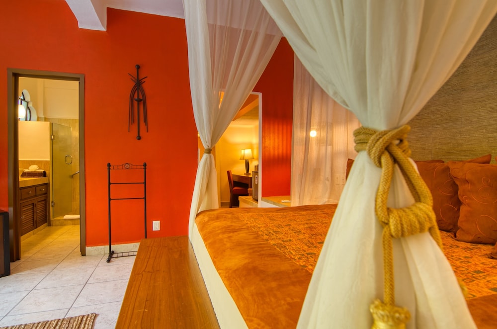 Casa Cupula 24/77