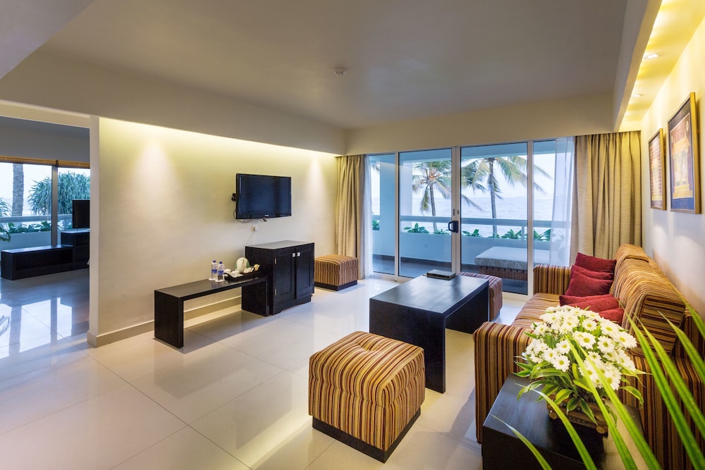 Mount Lavinia Hotel 25/50