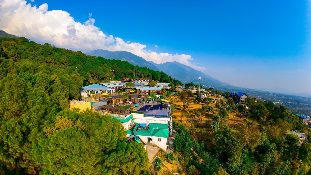Radisson Blu Resort Dharamshala 75/79
