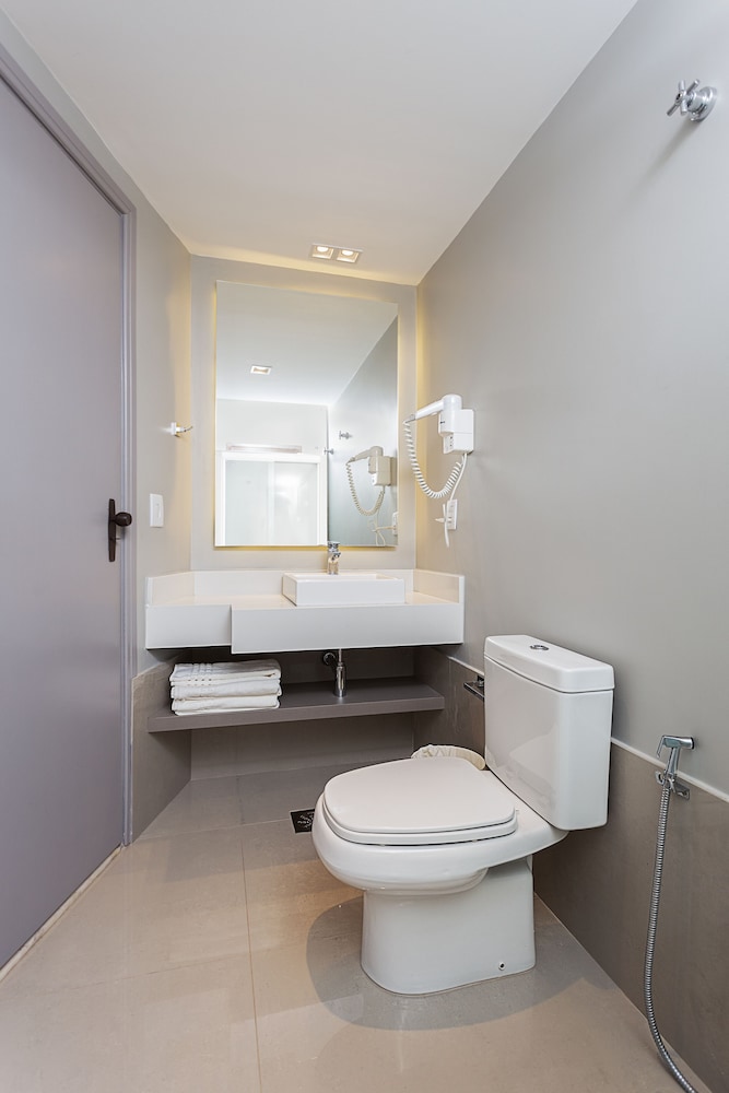 Max Plaza Hotel 49/51