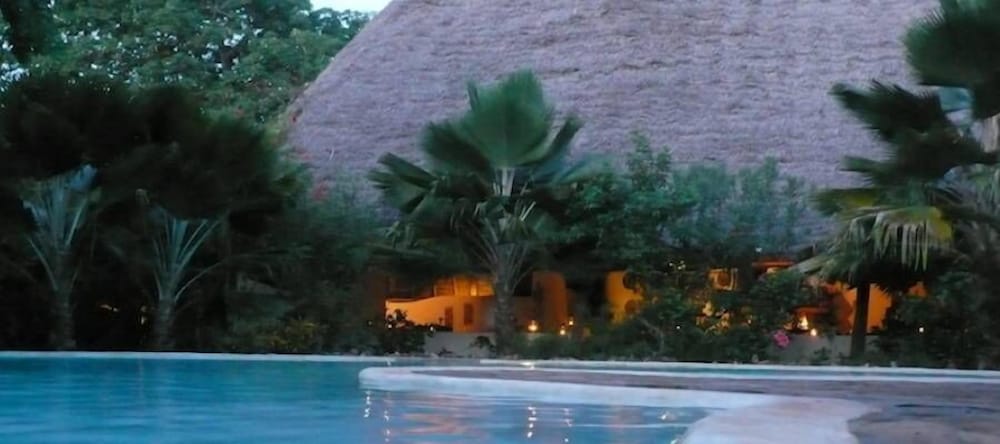 Unguja Lodge 45/50
