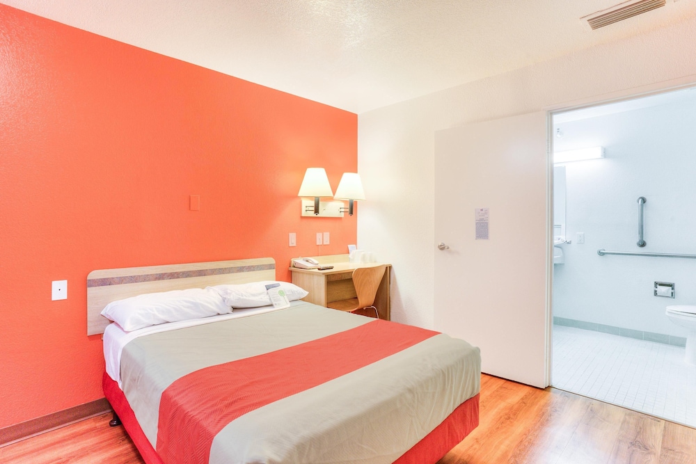 Motel6 Tigard, OR - Portland South - Lake Oswego 43/59