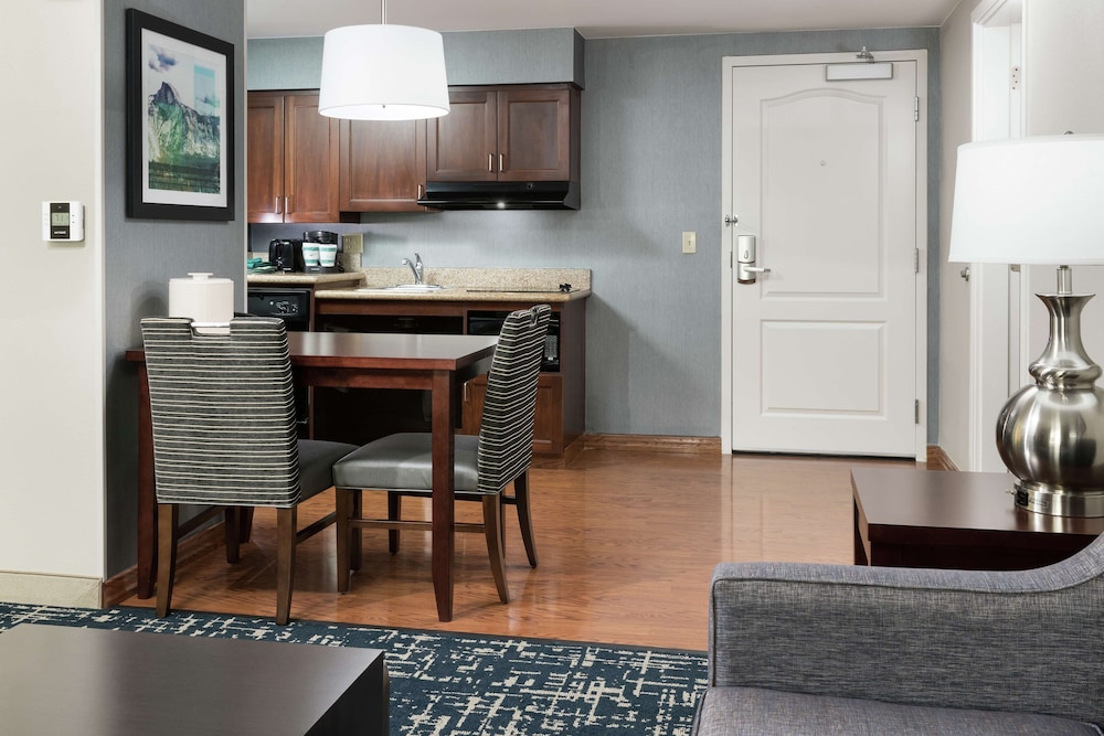 Homewood Suites by Hilton Fresno Airport/Clovis, CA 18/50