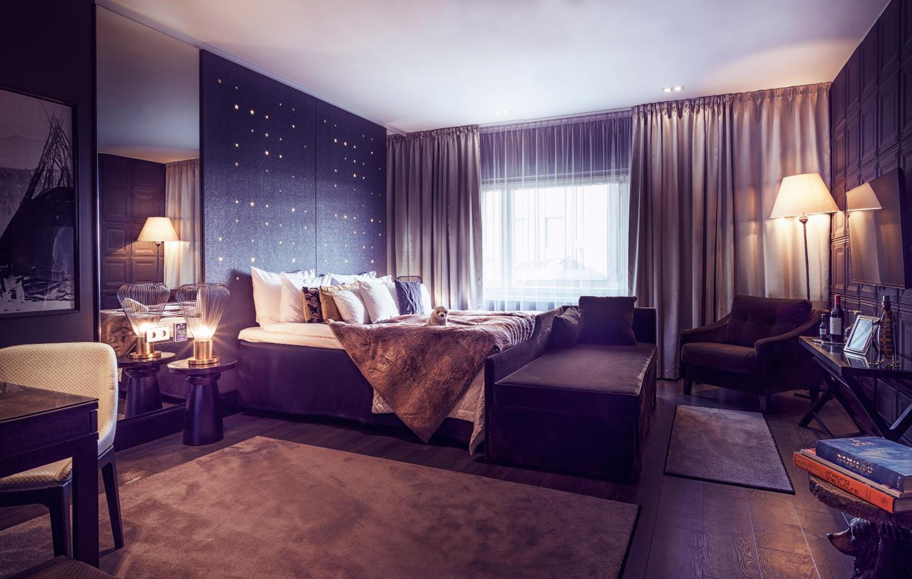 MAGIC, TWIN BEDS