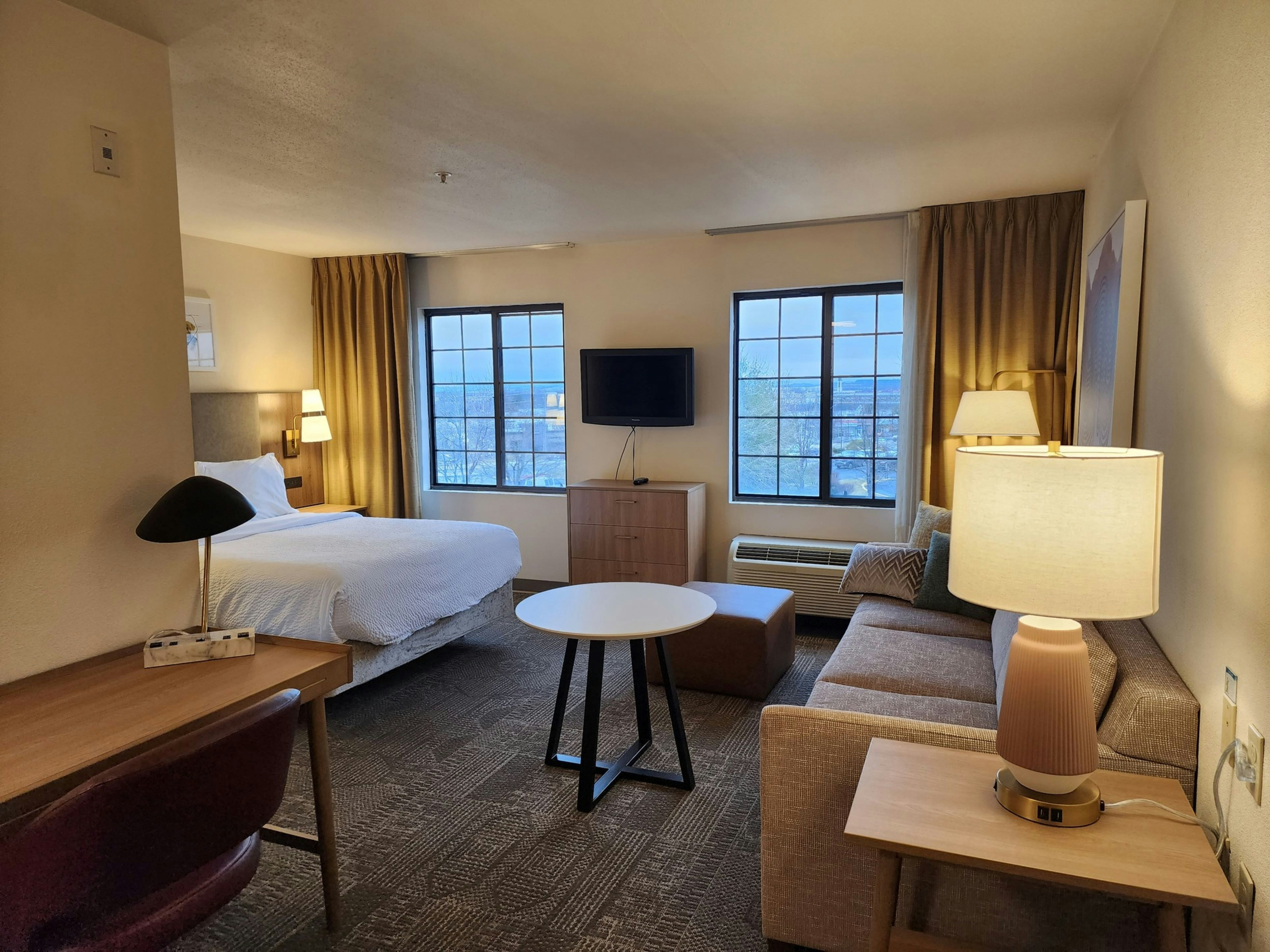 Staybridge Allentown Bethlehem Airport Suites 16/69